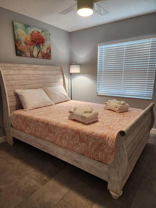 Home Away From Home With Heated Pool New Port Richey Exteriör bild