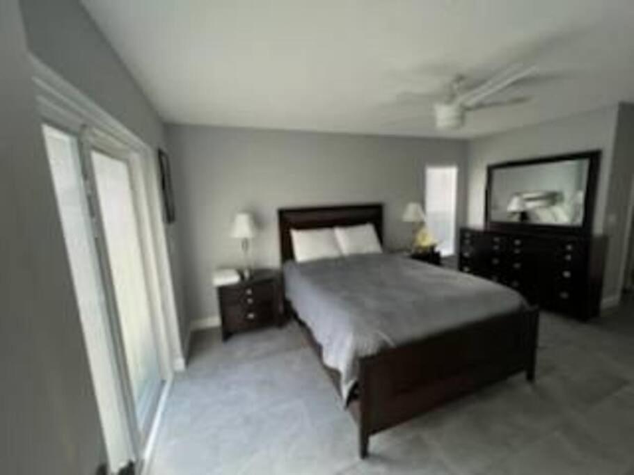 Home Away From Home With Heated Pool New Port Richey Exteriör bild