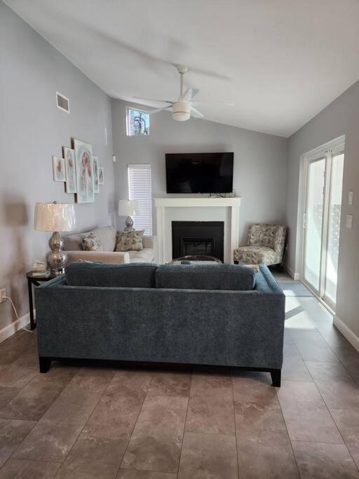 Home Away From Home With Heated Pool New Port Richey Exteriör bild